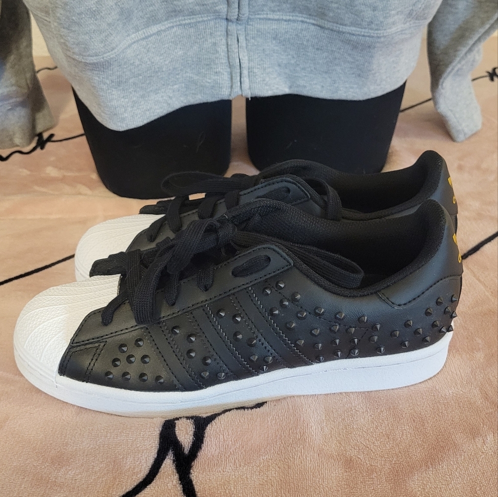Adidas superstar white and black